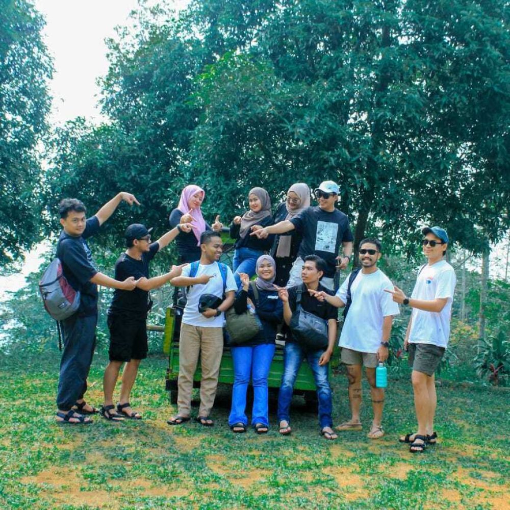 tiga trekking sentul