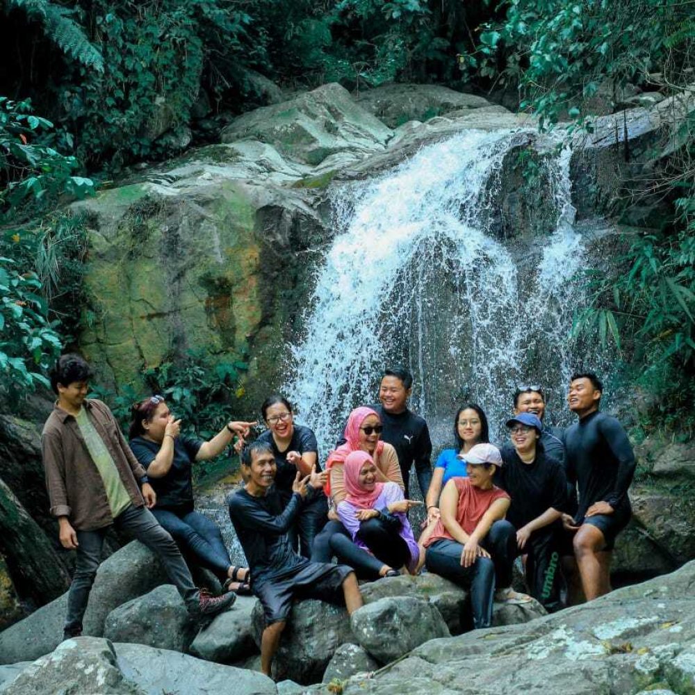 tiga trekking sentul