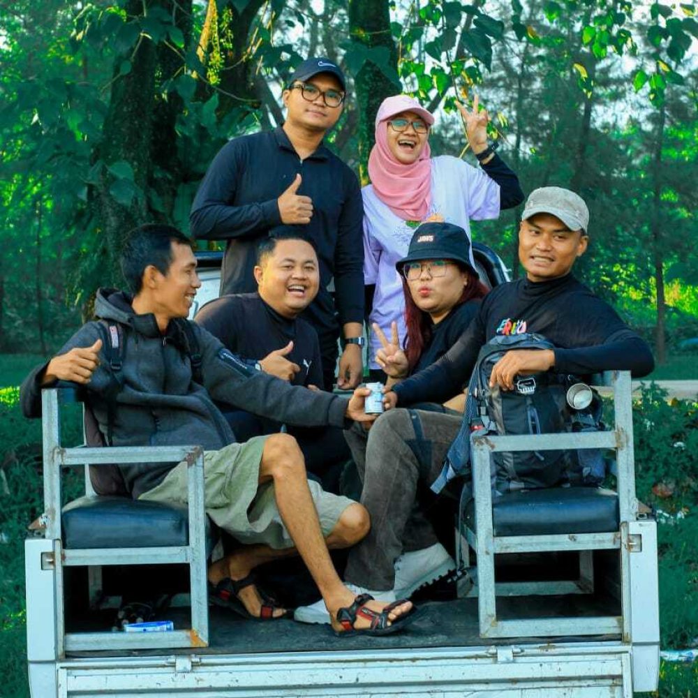 tiga trekking sentul